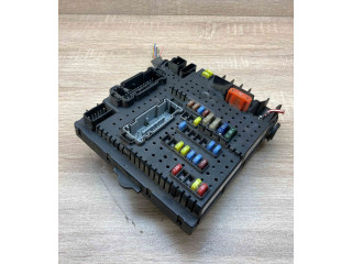 Блок предохранителей 30728512, 28017881 Volvo XC90