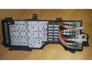 Блок предохранителей 9441607, 9441606 Volvo S80