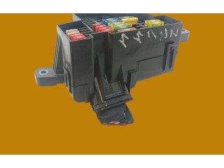 Блок предохранителей  105KM, TDI   Volkswagen Jetta V    