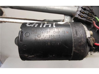 Двигатель стеклоочистителей 1J1955113, 0390241137 Audi A3 S3 8L 1997