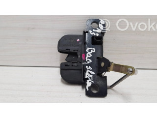 Замок задней крышки