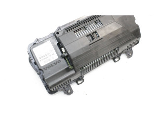 Панель приборов 32356075, P32356075 Polestar 2