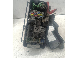 Pojistková skříňka 30728132 Volvo XC70 2005