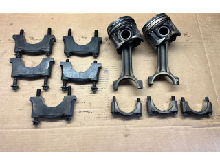  Поршень с шатуном M9R   Renault Trafic II (X83)  