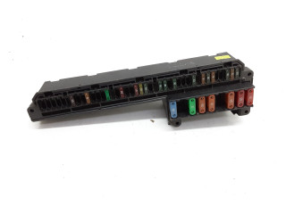 Pojistková skříňka 15613290 BMW 5 E60 E61 2004