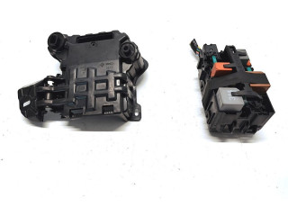 Блок предохранителей 9672641980   Peugeot 2008 II    