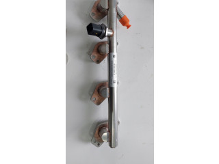 Топливная рампа A2640700100   Mercedes-Benz C W205  