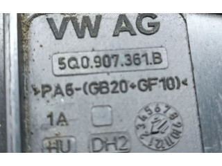 Блок предохранителей 5Q0907361B Skoda Octavia Mk3 (5E)