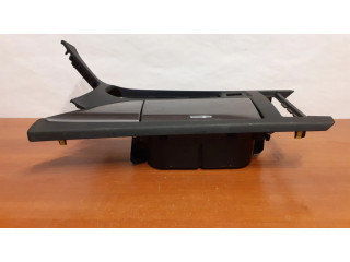 Другая центральная деталь консоли (туннеля)