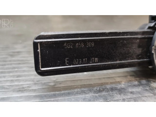 Другая деталь салона