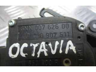 Блок комфорта 1J0907511 Skoda Octavia Mk1 (1U)
