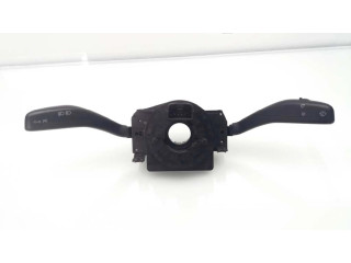 Мултифункционный включатель управления / ручка