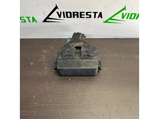 Блок предохранителей     Honda HR-V    