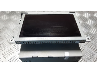 Радио/ проигрыватель CD/DVD / навигация