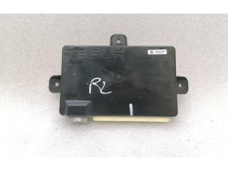 Блок управления дверью