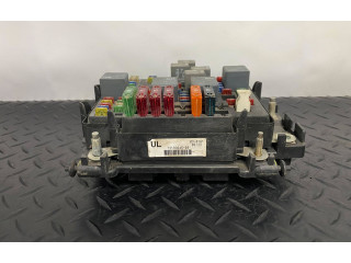   Pojistková skříňka 12193645   Cadillac Escalade 2005