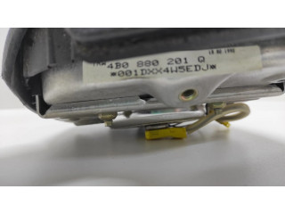 Подушка безопасности водителя 4B0880201 Audi A4 S4 B5 8D