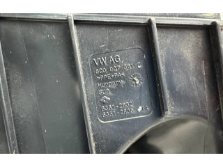 Блок предохранителей 5Q0937125A Volkswagen Golf VII