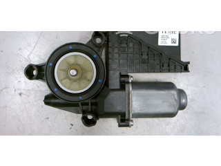 Моторчик боковой раздвижной двери Skoda Fabia Mk1 (6Y) 1999 - 2007 года