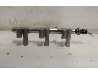 Топливная рампа 9811353880, 9811353880 Peugeot 2008 I для двигателя HN05