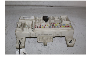 Pojistková skříňka Ford Focus C-MAX 2003