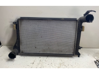 Интеркулер  1K0145803AM   Volkswagen Touran I 
