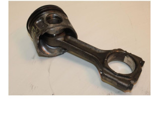 Поршень с шатуном 55283099 55263087 Jeep Renegade