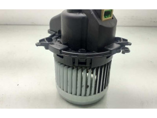 Вентилятор печки    272100975R   Dacia Sandero