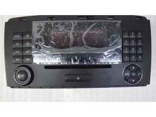 Радио/ проигрыватель CD/DVD / навигация