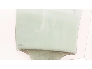 Основное стекло задних дверей