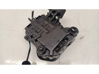 Блок предохранителей    Peugeot 2008 II    