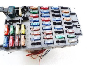 Pojistková skříňka 2085450040, 2085450040 Mercedes-Benz C W202 2000