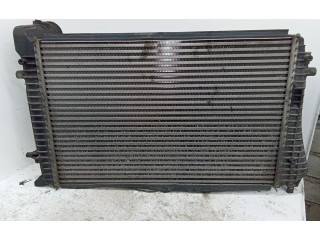 Интеркулер  1K0145803Q   Volkswagen Caddy 
