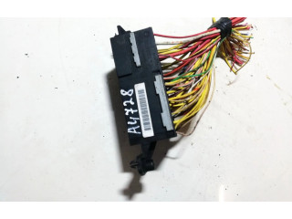 Блок предохранителей  77003297597   Renault Clio II    