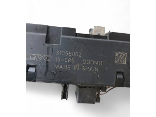 Блок предохранителей 31398002   Volvo XC90    