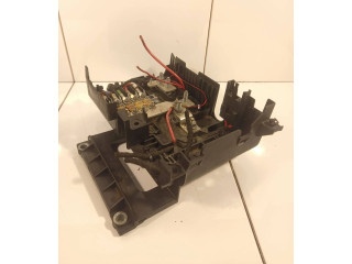 Pojistková skříňka 7L0937548C Audi Q7 4L 2008