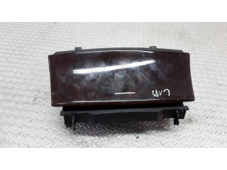 Передняя пепельница