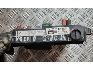 Блок предохранителей 12217799 Volvo S60