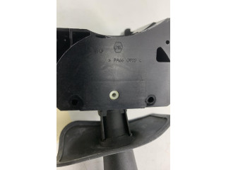 Ручка стеклоочистителей 6001551357 Dacia Logan I