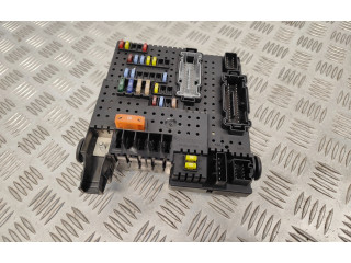Блок предохранителей 30728512   Volvo V70    
