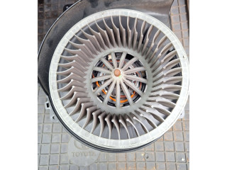 Вентилятор печки 6R2819015, Y1557 Audi A1