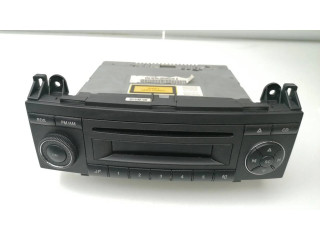 Радио/ проигрыватель CD/DVD / навигация