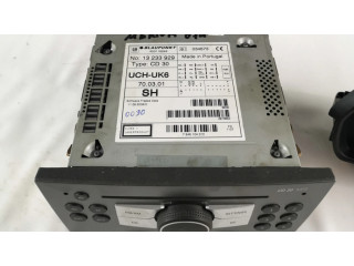 Радио/ проигрыватель CD/DVD / навигация