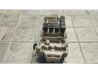 Блок предохранителей 1MR587655, 21395B08DCFB Mitsubishi Grandis