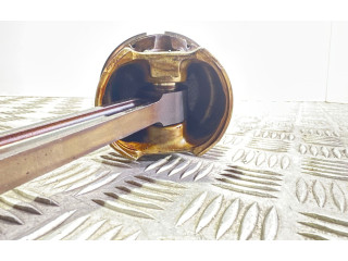  Поршень с шатуном  2399  Jaguar XJ X308  