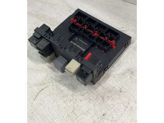 Блок предохранителей  3C0937049E, F005V00526   Volkswagen Touran I    