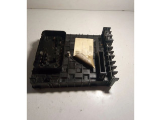 Блок предохранителей  1718128, 01718130   Volkswagen Touran I    