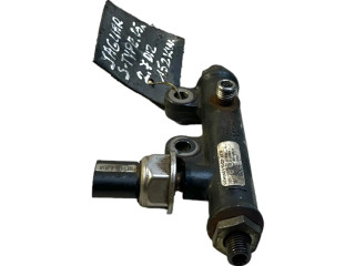 Топливная рампа 4R8Q9C066AA, 5WS40128 Jaguar S-Type 2.7