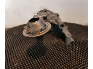 Масляный насос 038115105C    Volkswagen Caddy