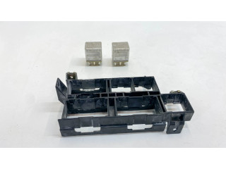 Pojistková skříňka A1075454940, A0015420219 Mercedes-Benz SL R107 1987